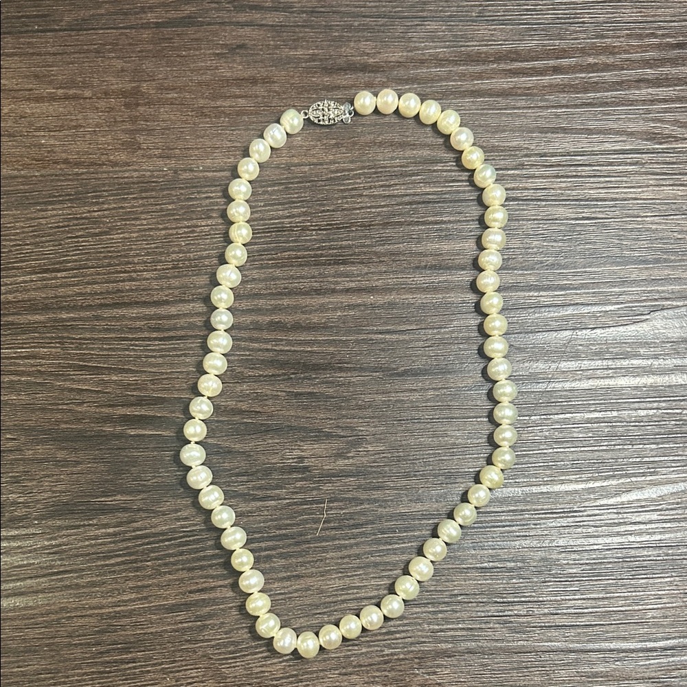 Elegant Pearl Necklace
